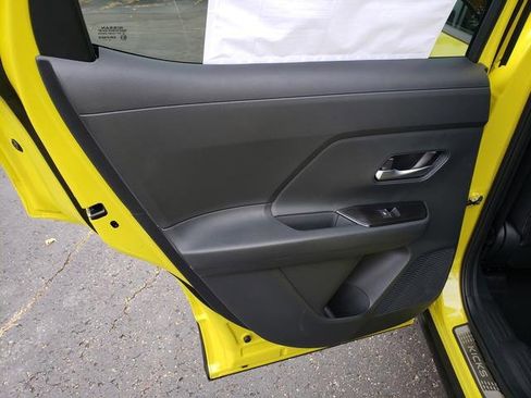 New 2026 Nissan Kicks SR image 14