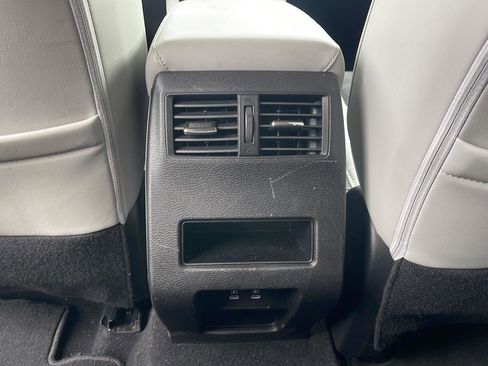 Used 2025 Mitsubishi Outlander SE image 26