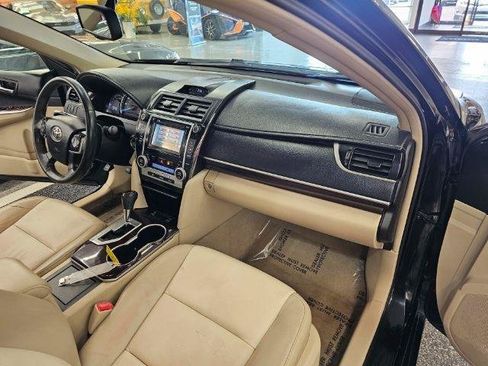 Used 2013 Toyota Camry XLE FWD image 9