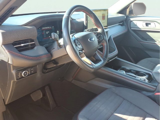 Used 2025 Ford Explorer ST-Line AWD/4WD image 8