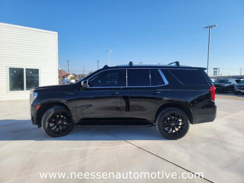 Used 2023 GMC Yukon SLE image 4