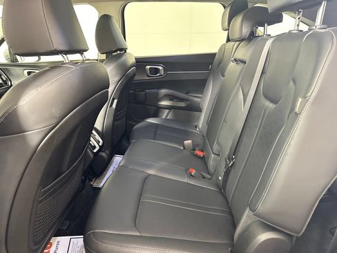 Used 2024 Kia Sorento S w/ Panoramic Sunroof Package AWD/4WD image 25