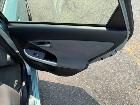 Used 2012 Toyota Prius Three w/ Solar Roof Pkg FWD image 37