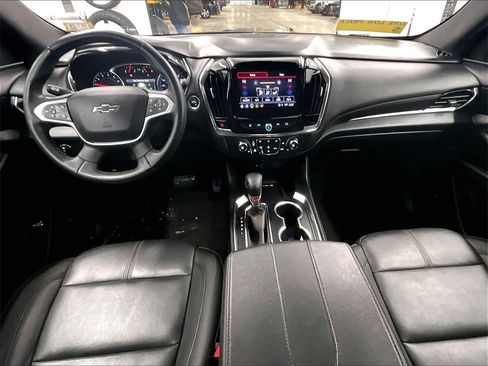 Used 2023 Chevrolet Traverse RS image 22