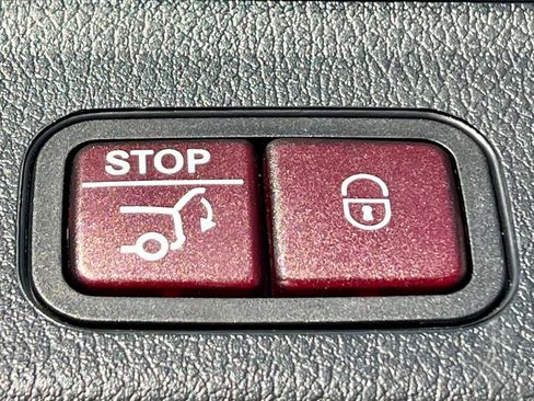 Certified 2026 Mercedes-Benz GLB 250 4MATIC image 34