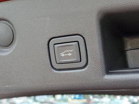 Used 2024 Chevrolet Equinox LT FWD image 31