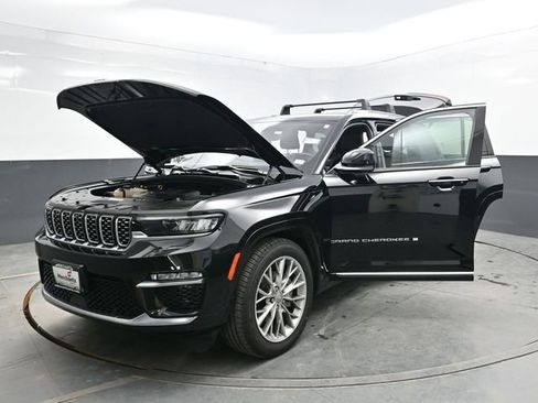 Used 2023 Jeep Grand Cherokee Summit AWD/4WD image 46