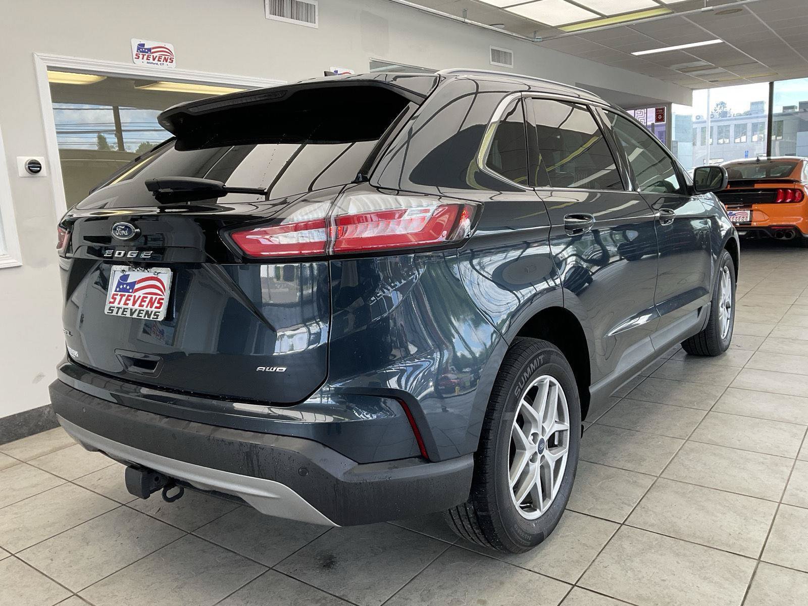 Used 2022 Ford Edge SEL w/ Convenience Package AWD/4WD image 5