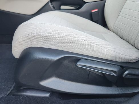 Certified 2024 Honda HR-V LX image 23