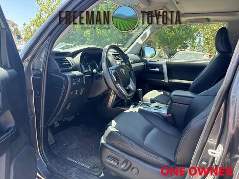 Used 2015 Toyota 4Runner SR5 Premium RWD image 7