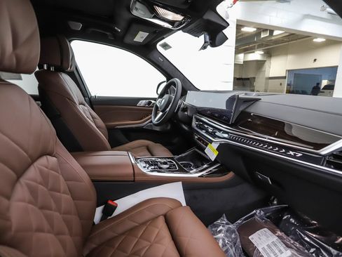 New 2027 BMW X7 xDrive40i w/ Executive Package AWD/4WD image 35