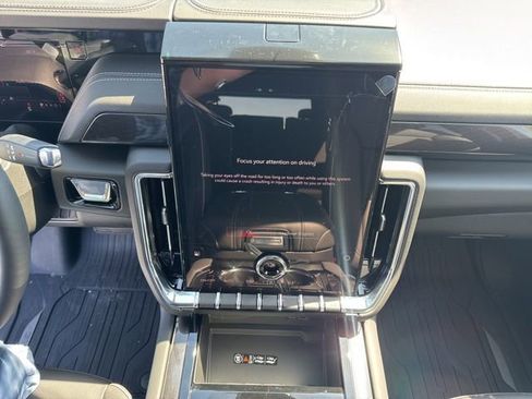 New 2026 GMC Yukon XL Elevation w/ LPO, Floor Liner Package AWD/4WD image 10