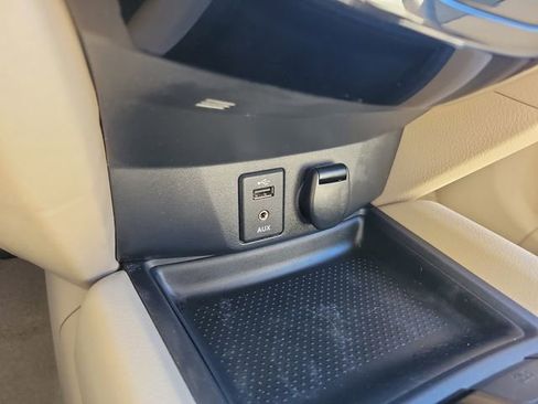 Used 2015 Nissan Rogue SV image 32