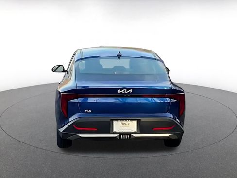 Used 2025 Kia K4 LXS image 11