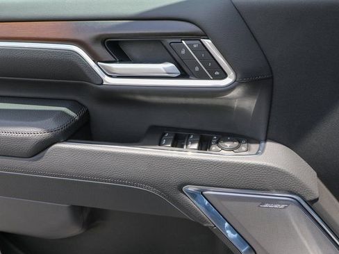 New 2025 GMC Sierra 2500 Denali w/ Denali Reserve Package image 14