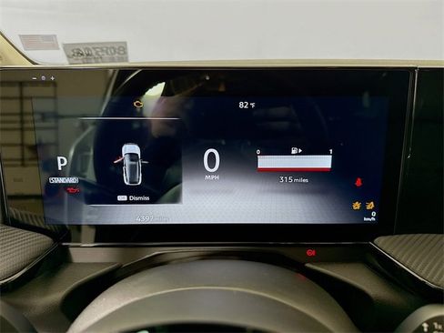 Certified 2025 Nissan Kicks SR image 17