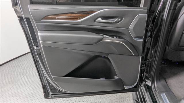 Used 2022 Cadillac Escalade ESV Luxury RWD image 14