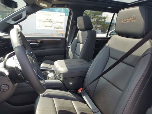 New 2026 Chevrolet Tahoe High Country AWD/4WD image 19