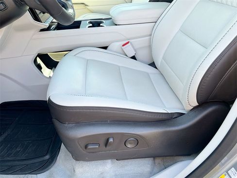 Used 2024 GMC Acadia Denali w/ Super Cruise Package image 19