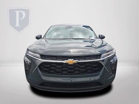 New 2026 Chevrolet Trax LS w/ LS Convenience Package FWD image 13