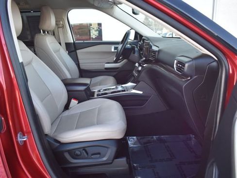 Used 2023 Ford Explorer Limited image 45