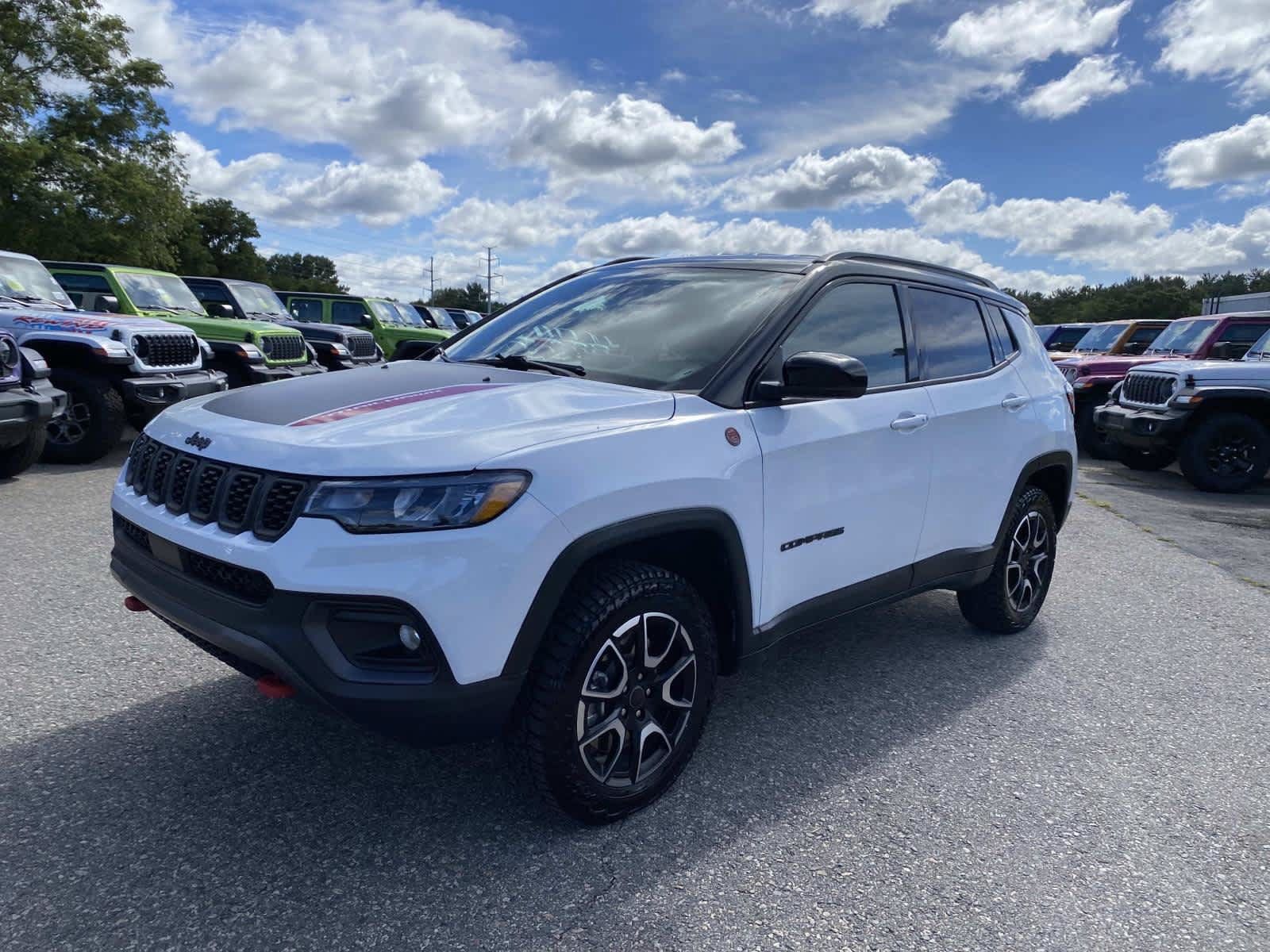 Certified 2026 Jeep Compass Trailhawk AWD/4WD image 10