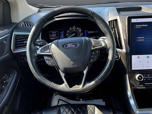 Used 2024 Ford Edge Titanium image 8
