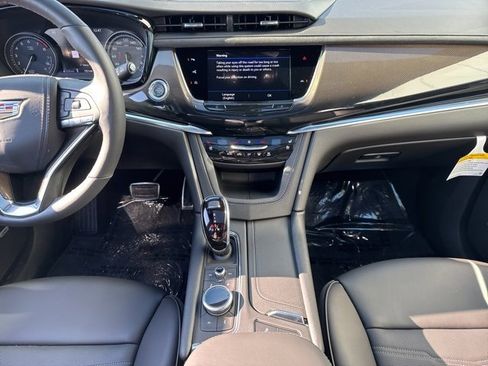 New 2025 Cadillac XT6 Sport w/ Platinum Package image 16