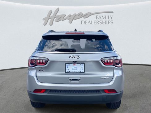 Certified 2022 Jeep Compass Latitude w/ Convenience Group image 5