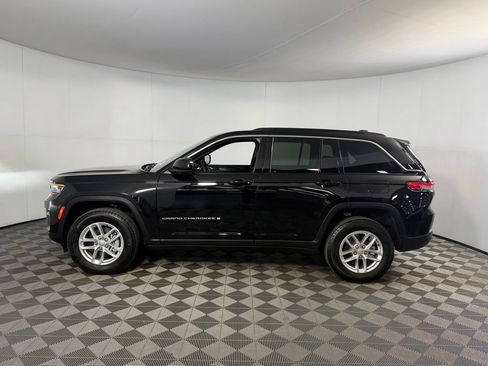 Certified 2025 Jeep Grand Cherokee Laredo X RWD image 9