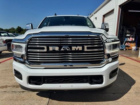Used 2024 RAM 2500 Laramie AWD/4WD image 8