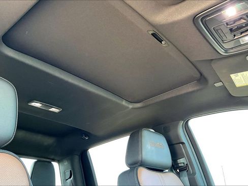 Used 2024 Chevrolet Silverado 3500 High Country w/ Technology Package AWD/4WD image 28