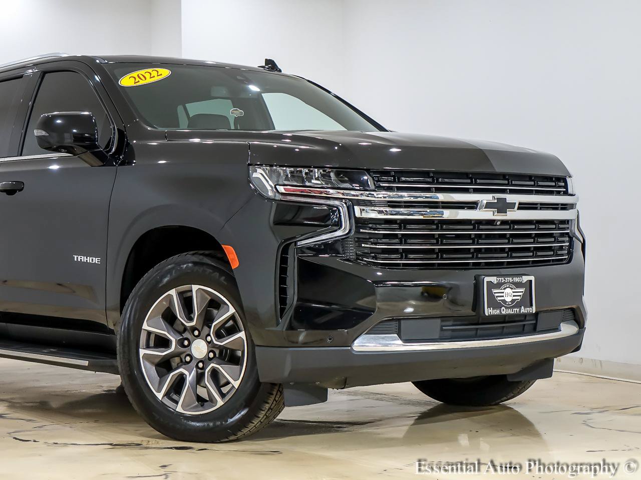 Used 2022 Chevrolet Tahoe LT w/ LT Signature Plus Package AWD/4WD image 2