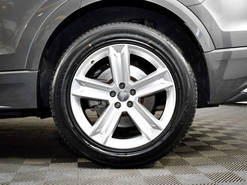 Used 2019 Audi Q8 Premium w/ Convenience Package image 57