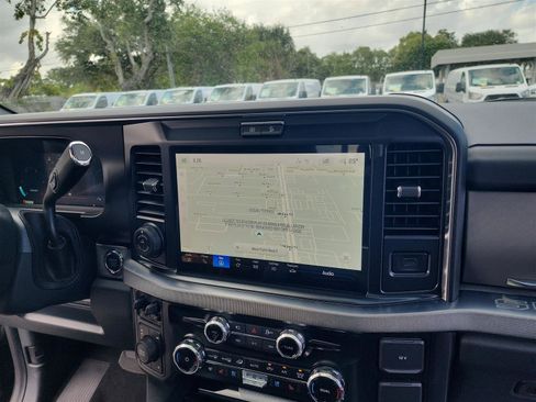 New 2025 Ford F350 Platinum image 23