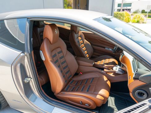 Used 2012 Ferrari FF AWD/4WD image 12