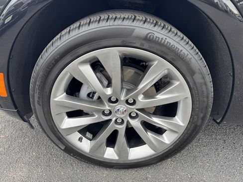 Used 2022 Buick Envision Avenir w/ Technology Package II image 12