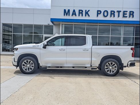 Used 2021 Chevrolet Silverado 1500 High Country w/ Technology Package AWD/4WD image 9