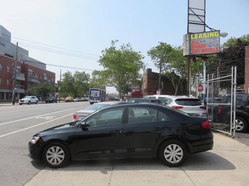 Used 2011 Volkswagen Jetta S FWD image 8