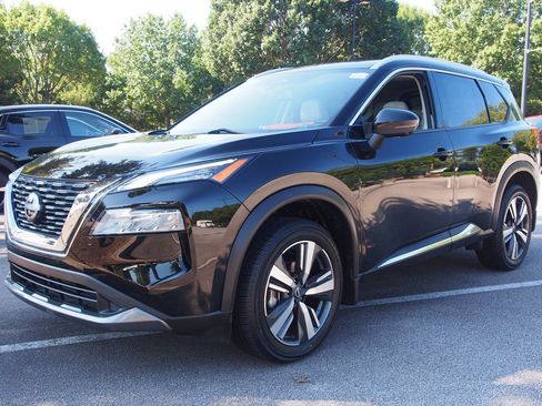 Used 2023 Nissan Rogue SL FWD image 3