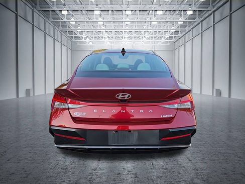 Used 2025 Hyundai Elantra Limited FWD image 7