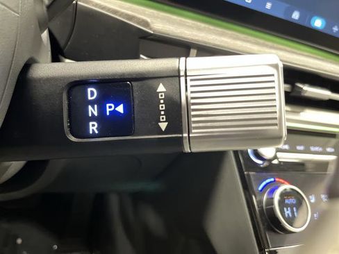 Used 2024 Hyundai Santa Fe Limited image 23