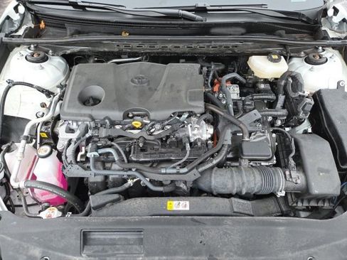 Used 2025 Toyota Camry LE image 25