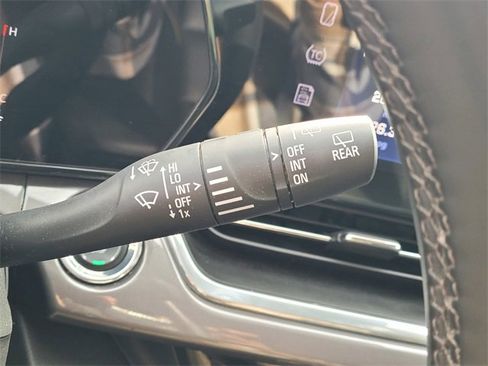 Used 2024 Chevrolet Trax ACTIV w/ Sunroof Package image 18