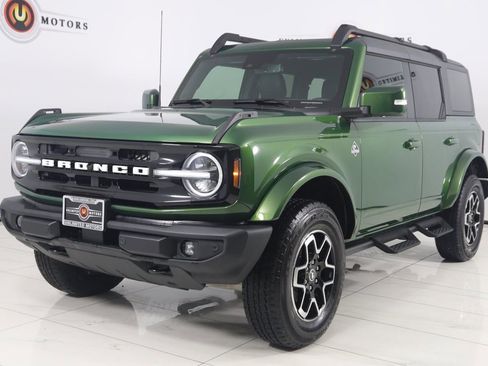 Used 2024 Ford Bronco Outer Banks image 5