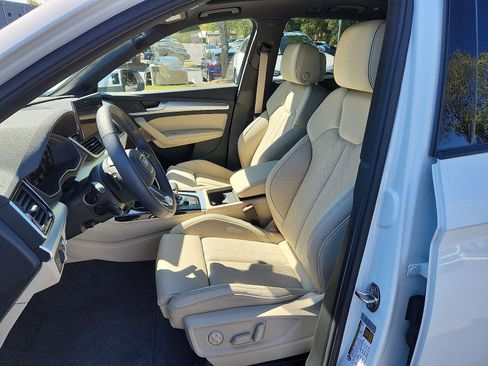 Used 2025 Audi Q5 Prestige w/ Prestige Package image 13