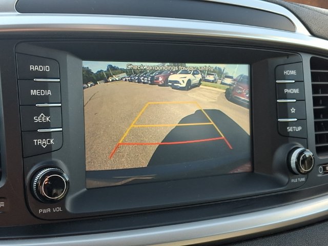 Used 2020 Kia Sorento FWD V6 image 17
