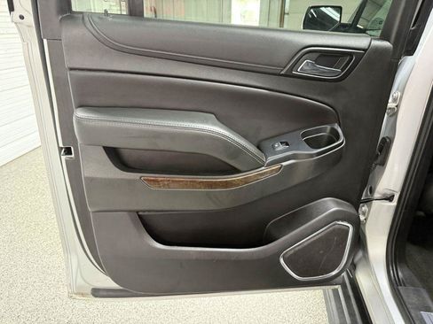 Used 2018 Chevrolet Suburban LT AWD/4WD image 35