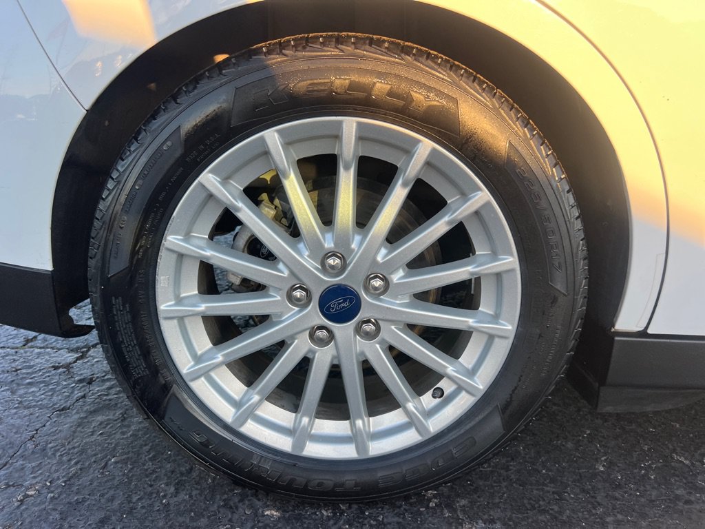 Used 2016 Ford C-MAX SEL w/ Equipment Group 302A FWD image 42