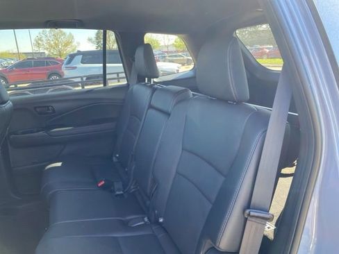 Used 2023 Honda Passport EX-L image 3